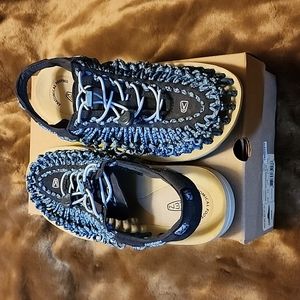 Keen Navy sandals